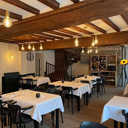 Briouze Restaurant Hotel Logis Chez Sophie מראה חיצוני תמונה