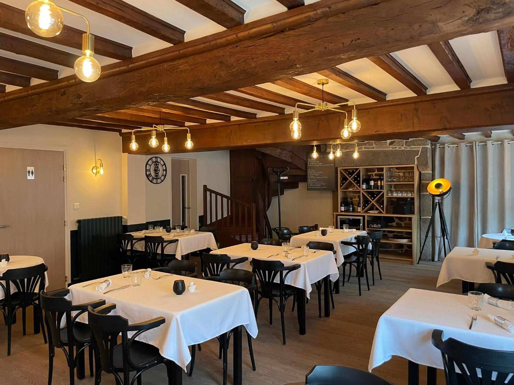 Briouze Restaurant Hotel Logis Chez Sophie מראה חיצוני תמונה