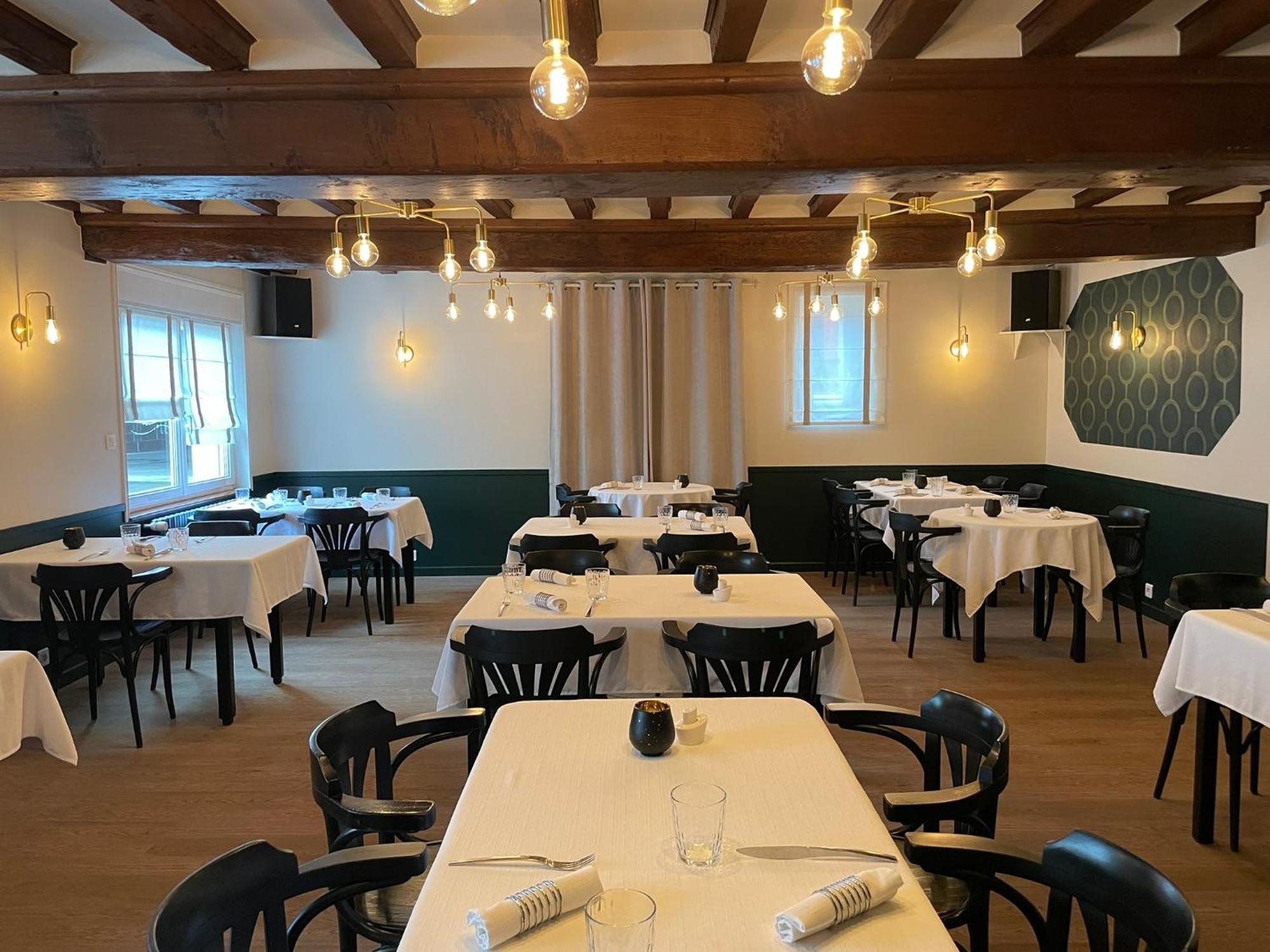 Briouze Restaurant Hotel Logis Chez Sophie מראה חיצוני תמונה