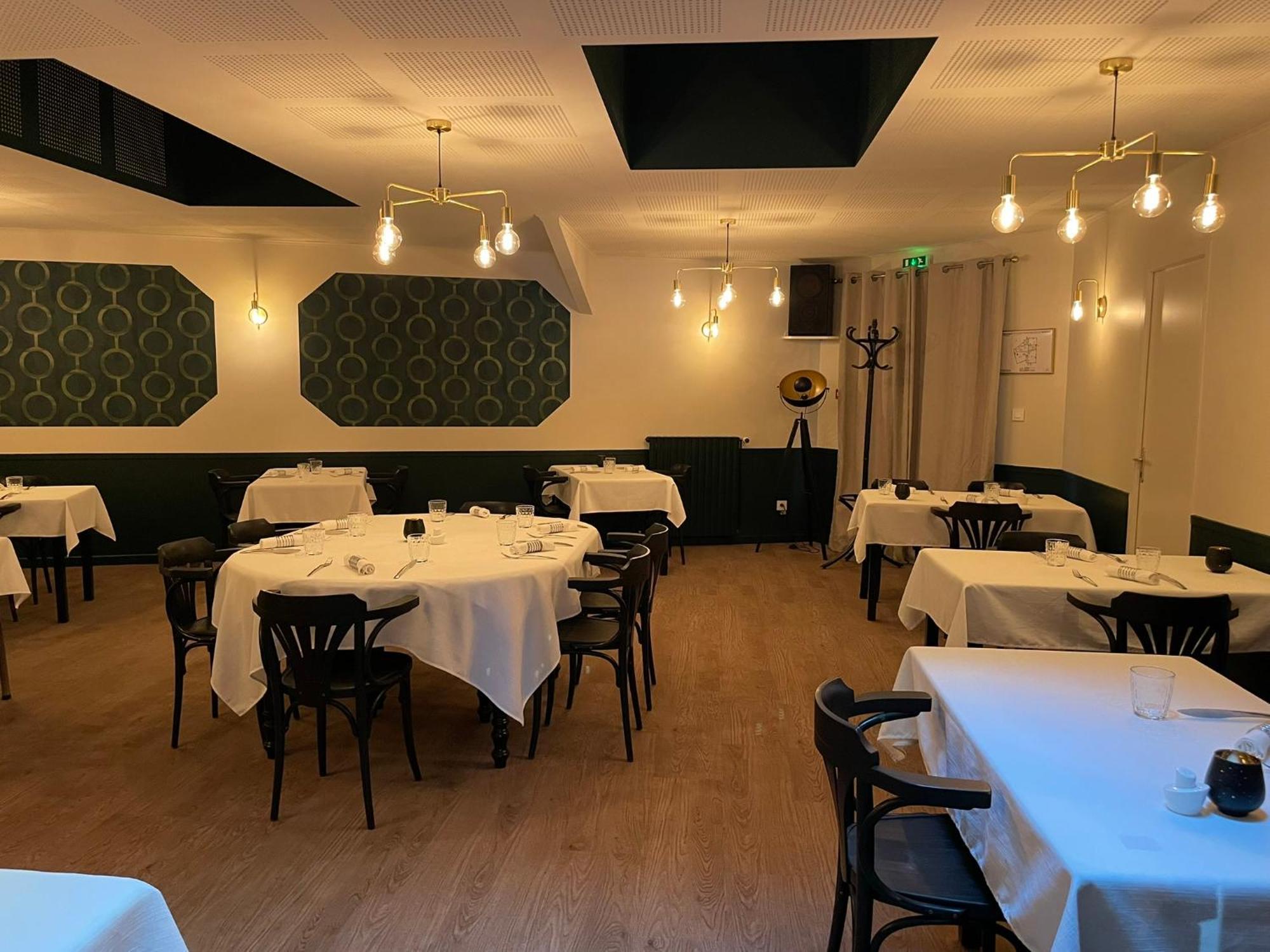 Briouze Restaurant Hotel Logis Chez Sophie מראה חיצוני תמונה
